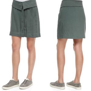 Vince Foldover Waistband Linen Skirt in Army Green